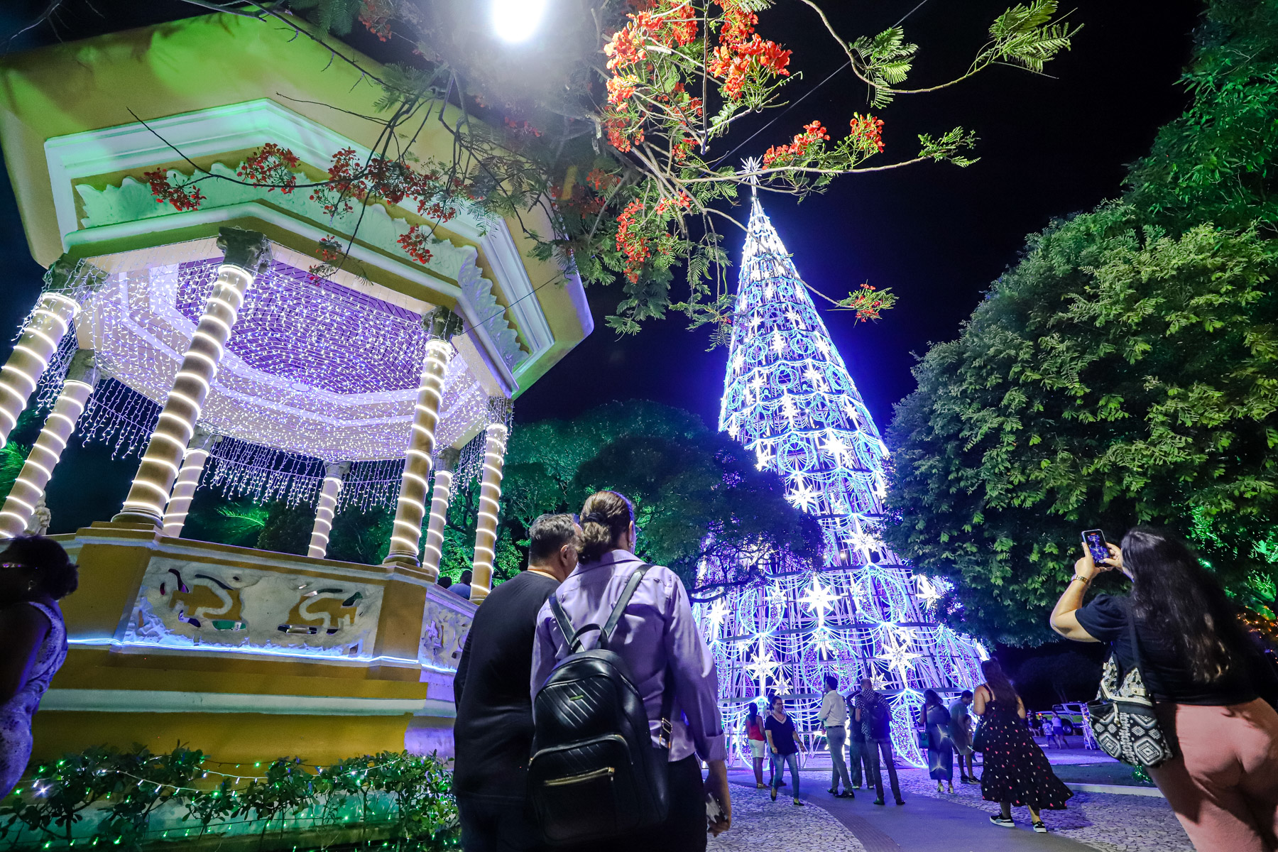 Iluminação de Aracaju chama a atenção