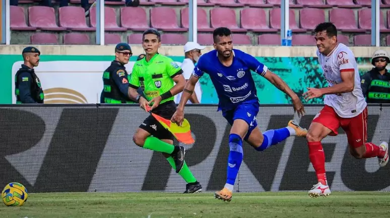 O Confiança empatou sem gols com o Sergipe na final do Campeonato Sergipano e conquistou o título após vencer nos pênaltis por 5 a 4 